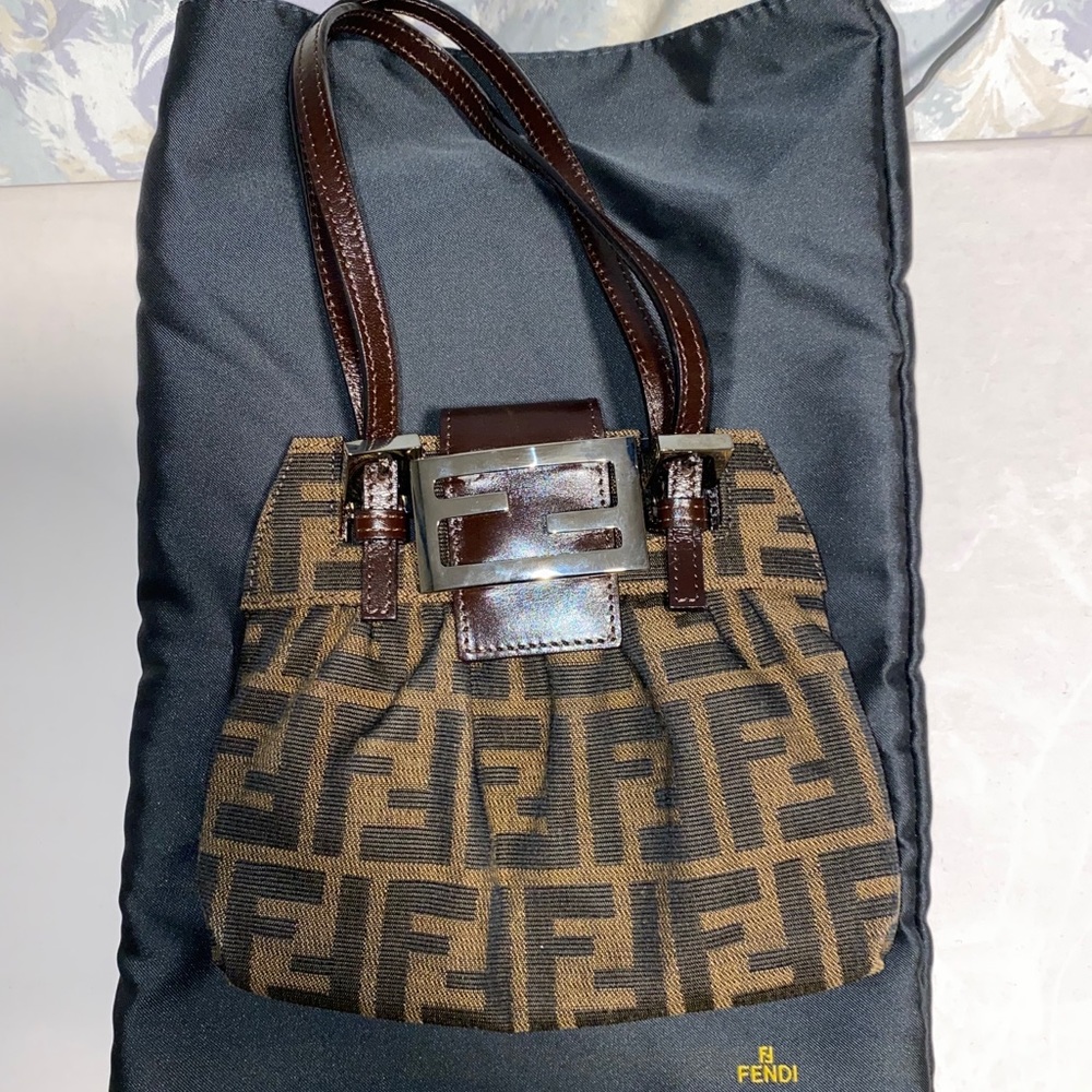 VINTAGE FENDI PURSE